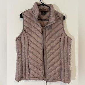 32 Degree Heat Womens Large Thin Puffer Vest Zip Up Mauve Pockets Casual Spring